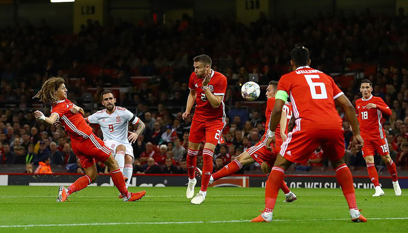 Tây Ban Nha đè bẹp Xứ Wales vắng Gareth Bale