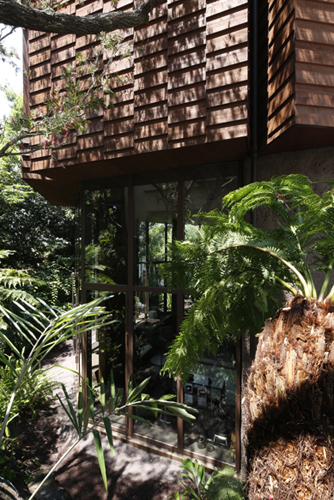 Căn nhà hình bát quái độc nhất vô nhị giữa hẻm núi