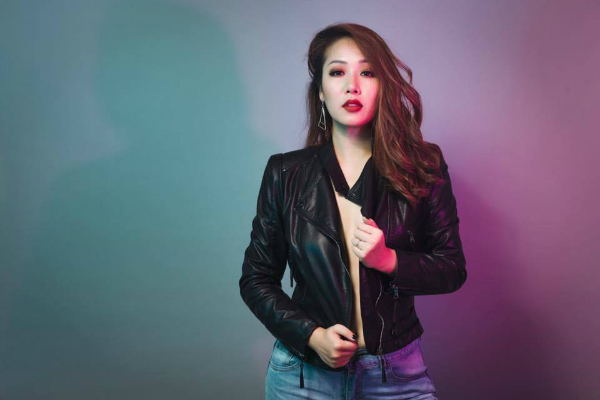 Sao Việt ngày 13/10: Nhã Phương khoe nhan sắc rạng rỡ sau kết hôn với Trường Giang