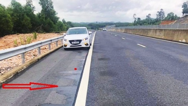Cao tốc 34.000 tỷ chi chít ổ gà: Vệt dầu khả nghi sau cơn mưa