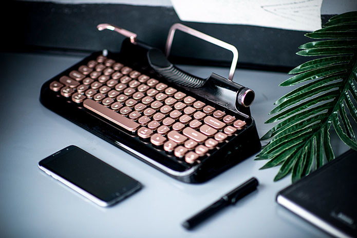 Thú chơi hoài cổ: Bàn phím cơ tái hiện máy đánh chữ