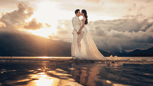 Ưng Hoàng Phúc tung ảnh cưới đầy lãng mạn bên siêu mẫu Kim Cương