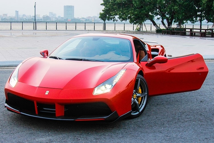 Siêu xe Tuấn Hưng tai nạn: Điều ít biết về Ferrari 488 GTB 15 tỷ đỏ rực