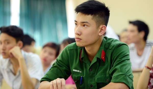 Thí sinh trúng tuyển trường quân đội bị trả về do đâu?