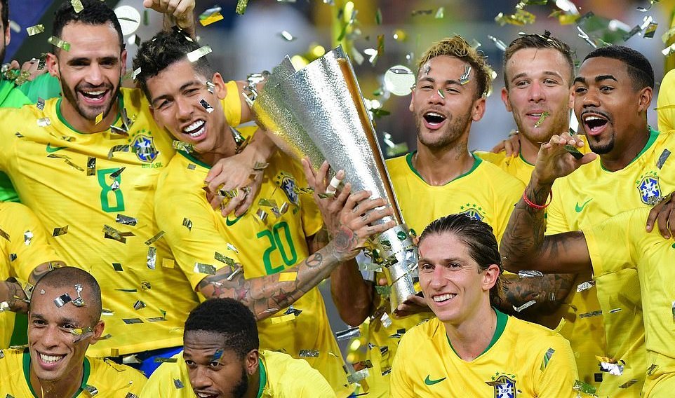 Neymar kiến tạo, Brazil đả bại Argentina ở phút 93