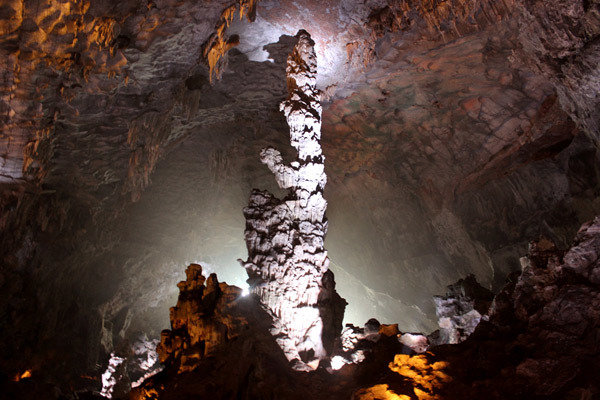 6 hang động đẹp thần tiên ở Hạ Long