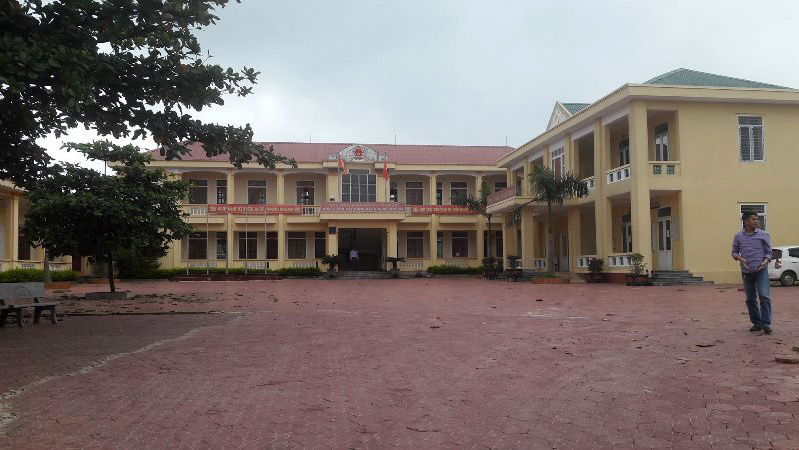 Nổ lớn trong lòng đất, hàng trăm nhà dân rung lắc