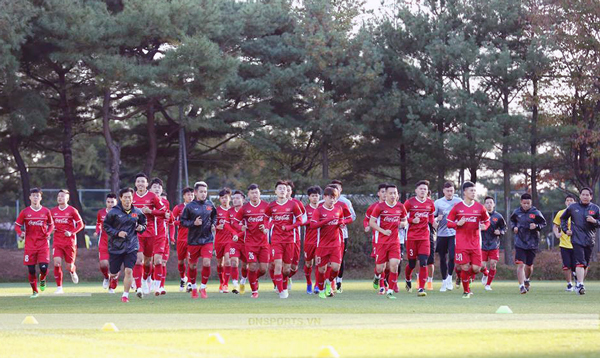 Công Phượng ghi bàn, tuyển Việt Nam thắng Seoul FC