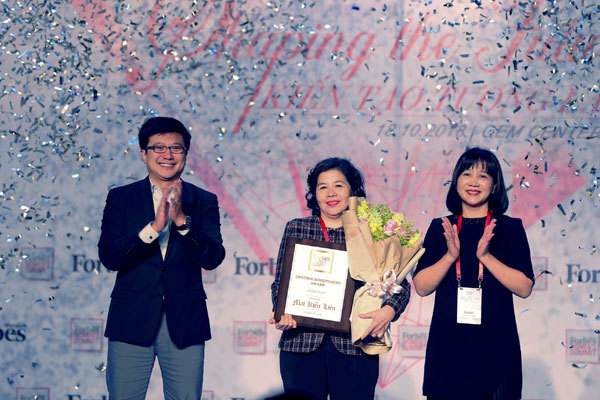 TGĐ Vinamilk được Forbes Việt Nam vinh danh 'Thành tựu trọn đời'