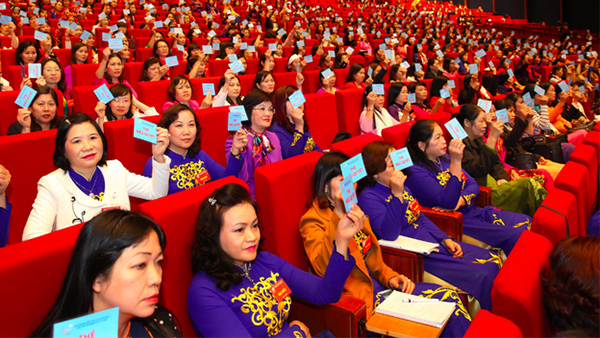 Sẽ thí điểm tập sự thứ trưởng nữ dưới 40 tuổi