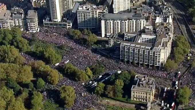 London tắc nghẹt vì tuần hành rầm rộ chống Brexit