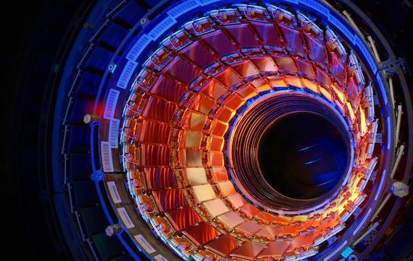 Cảnh báo sốc về cỗ máy của TQ có thể xé toạc vũ trụ