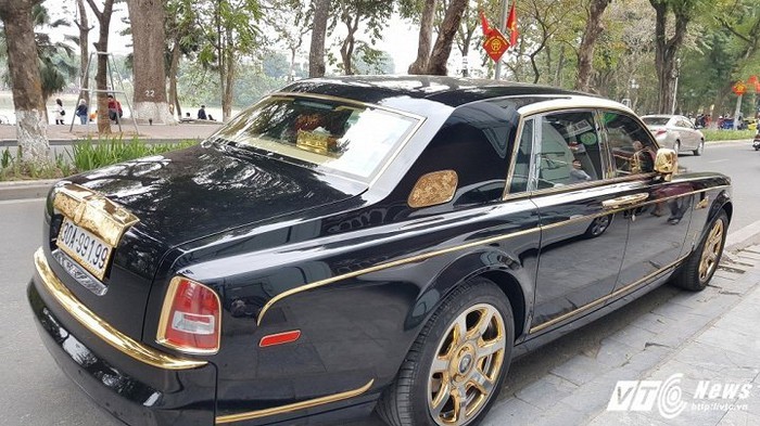 RollsRoyce Phantom rồng vàng giá 35 tỷ của đại gia Việt đẹp cỡ nào Báo Công an nhân dân
