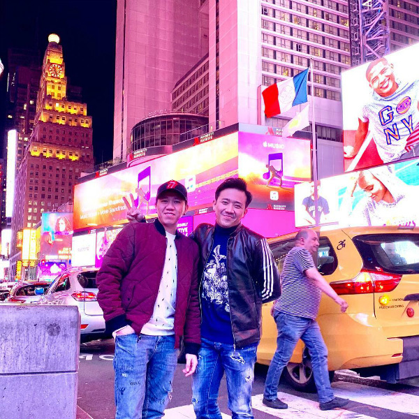 Sao Việt ngày 23/10: Chi Pu nóng bỏng khi diện mốt mặc vest thả ngực trần