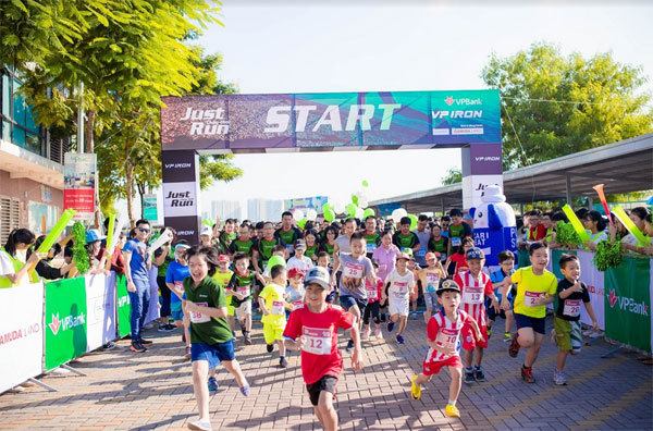 Hanoi International Heriatge Marathon: Cuộc đua của những chiến binh