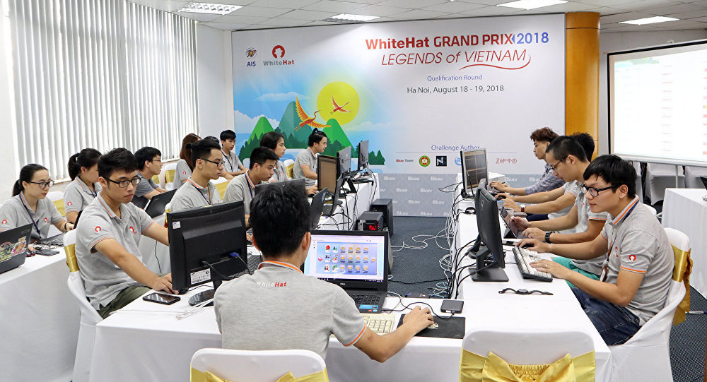 Chung kết WhiteHat Grand Prix 2018, đội Mỹ và Nga đã tới Hà Nội