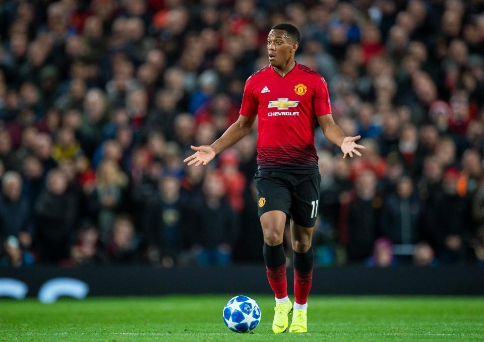 MU thưởng lớn cho Martial, Man City mua sao trẻ Nhật