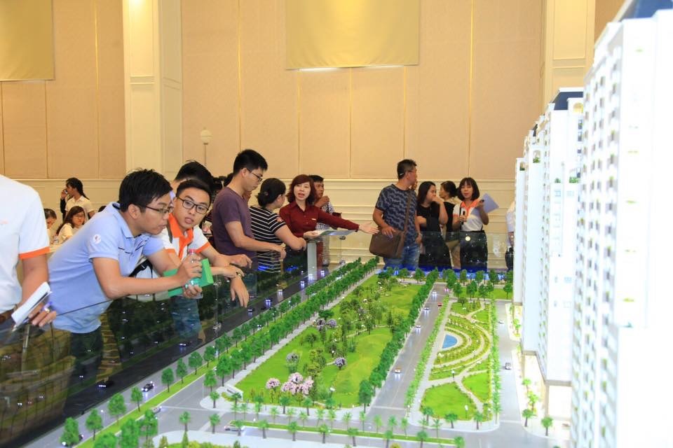 Chạy theo nhà giàu, bỏ rơi nhà giá rẻ