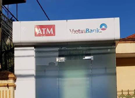 Thẻ vẫn nằm trong ví, bị rút hàng chục triệu trong tài khoản