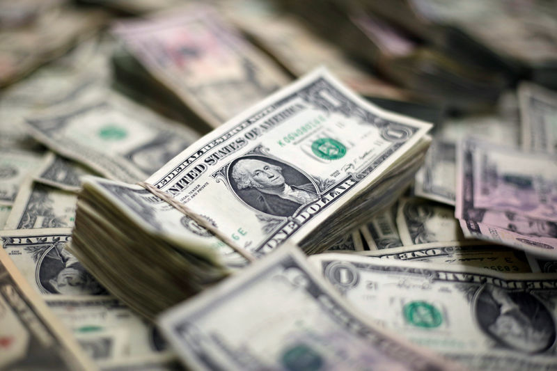 Tỷ giá ngoại tệ ngày 27/10: Lo sợ, USD, Bảng Anh đồng loạt giảm