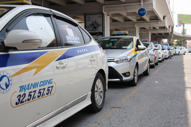 Taxi sân bay lại ‘khủng bố’ bằng cuộc gọi rác