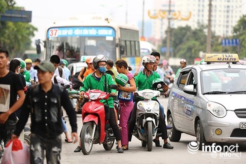 Từ cú đấm của bác xe ôm đến câu hỏi khó phải đối mặt