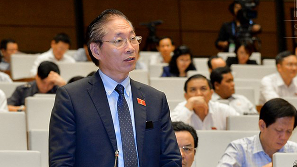 'Đổi 100 USD bị phạt bằng mức đổi 100.000 USD là không phù hợp'