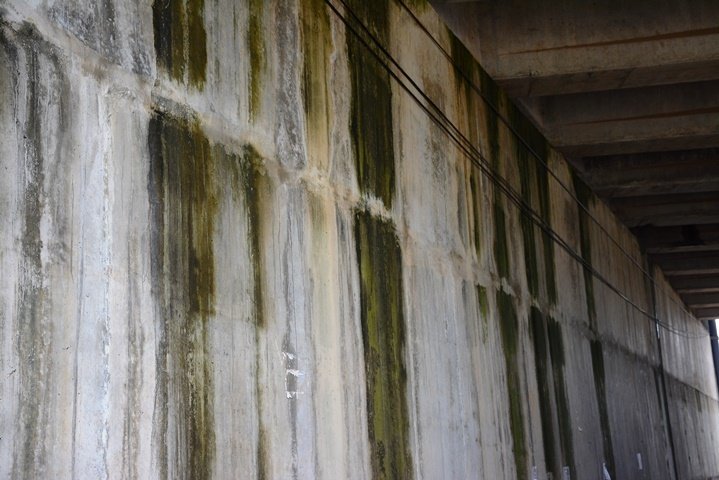 Cao tốc 34.000 tỷ thấm dột loang lổ: Mặt cầu thiếu rãnh dẫn nước