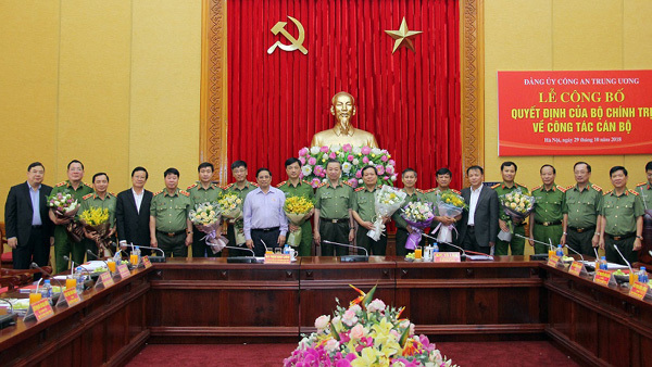 Đảng ủy Công an TƯ công bố quyết định của Bộ Chính trị về công tác cán bộ