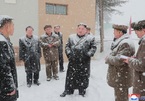 Kim Jong Un đội tuyết thị sát công trình