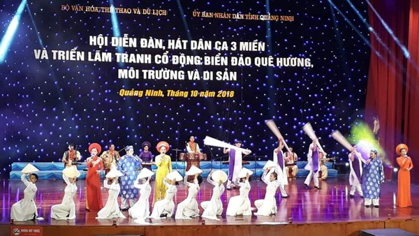 ‘Đàn, hát dân ca ba miền’ ở Quảng Ninh