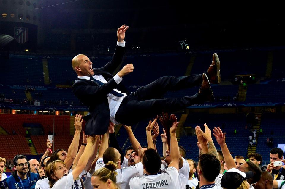 Cầu thủ Real Madrid nổi hứng kêu gọi Zidane tái xuất