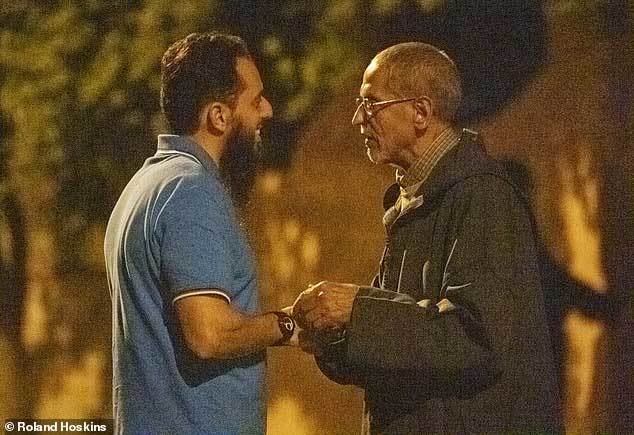 Ra tù sớm, kẻ khủng bố 11/9 được nhiều người chào đón