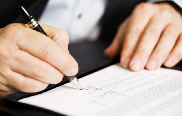Có bắt buộc phải lăn dấu tay khi đã ký tên?