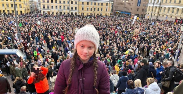 Cô gái 15 tuổi nghỉ học để đấu tranh chống biến đổi khí hậu