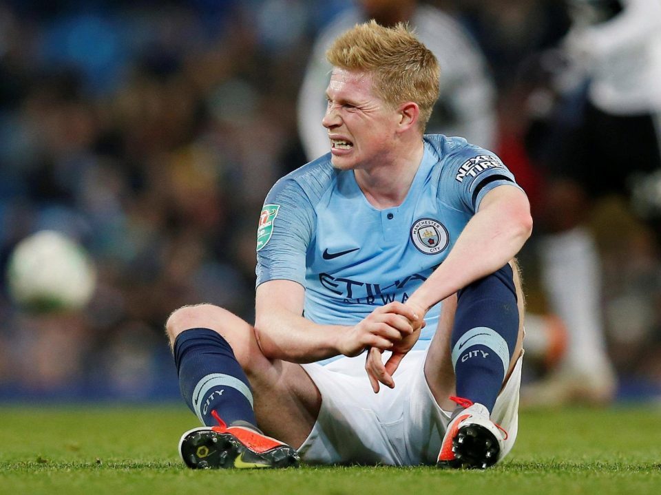 Man City méo mặt với chấn thương nặng của De Bruyne