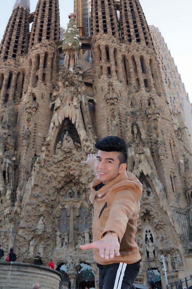 Tin sao Việt 03/11: Võ Hoàng Yến khoe vòng 1 gợi cảm sau 3 lần thu nhỏ ngực