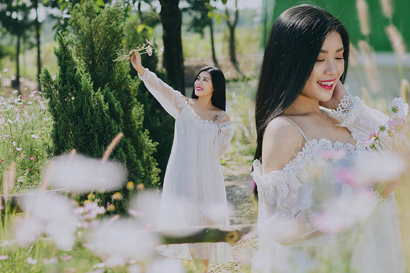 Sao mai Thu Hằng hoá công chúa cổ tích đón tuổi 23