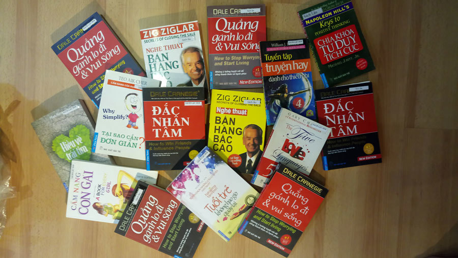 Thanh tra bộ và Cục xuất bản tấn công sách lậu tại Hà Nội