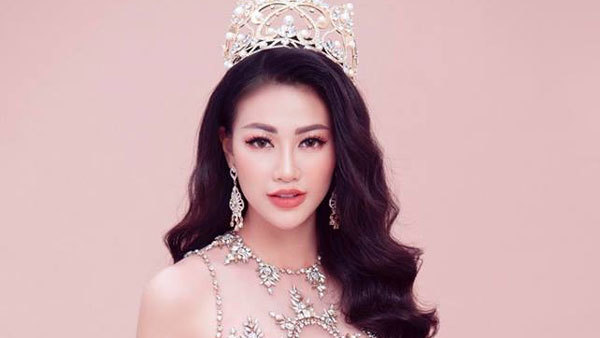 'Không có chuyện Phương Khánh đăng quang Miss Earth nhờ mua giải'