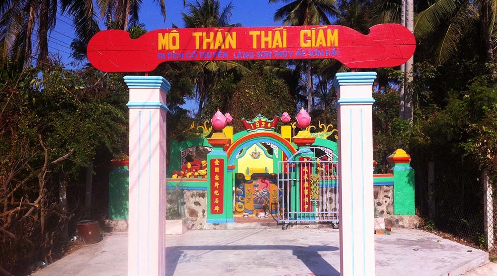 Hé mở bí ẩn ly kỳ về mộ thần thái giám ở Phan Thiết