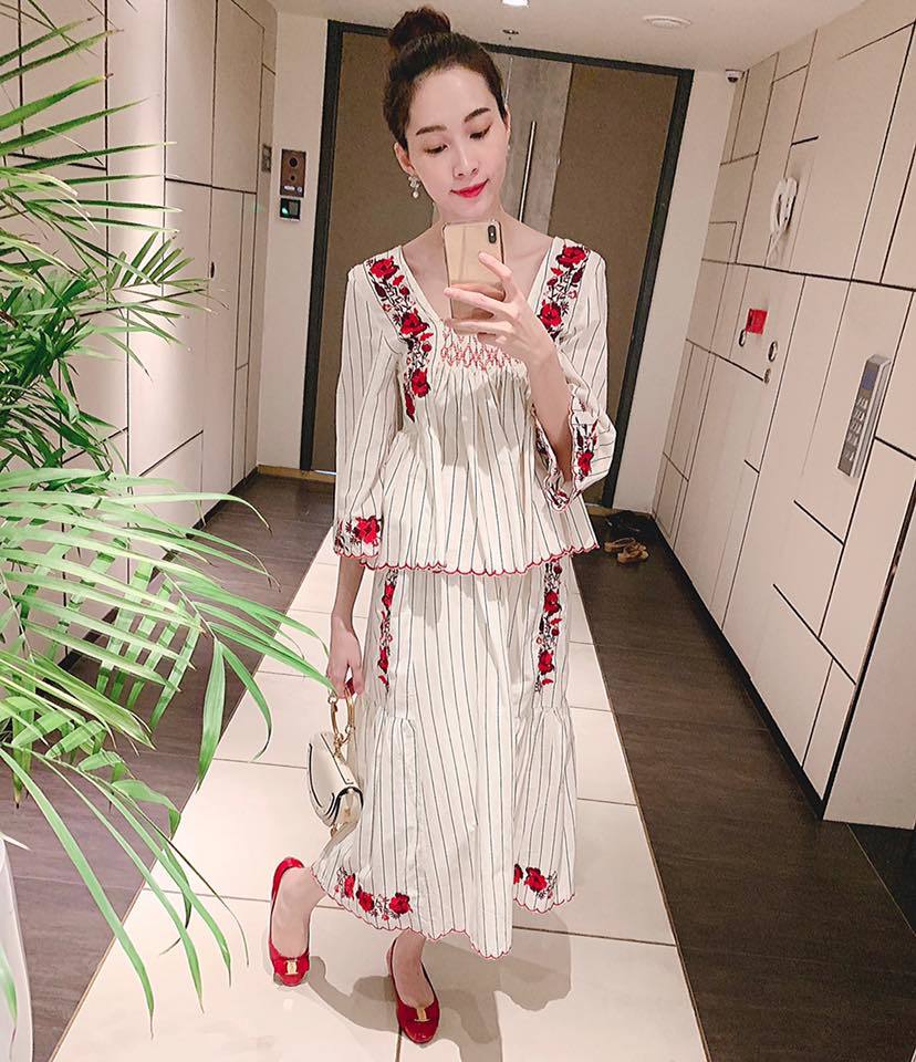 Sao Việt hôm nay 7/11: Erik lộ cằm lạ khi livestream với fan