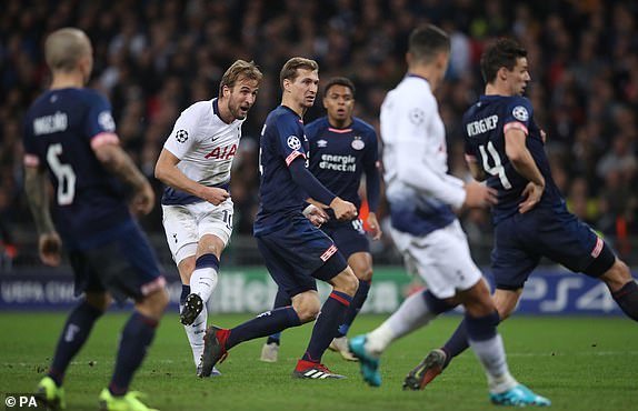 Harry Kane lập cú đúp, Tottenham ngược dòng ngoạn mục hạ PSV