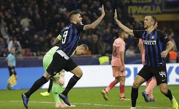 Barca đánh rơi chiến thắng trên sân của Inter Milan