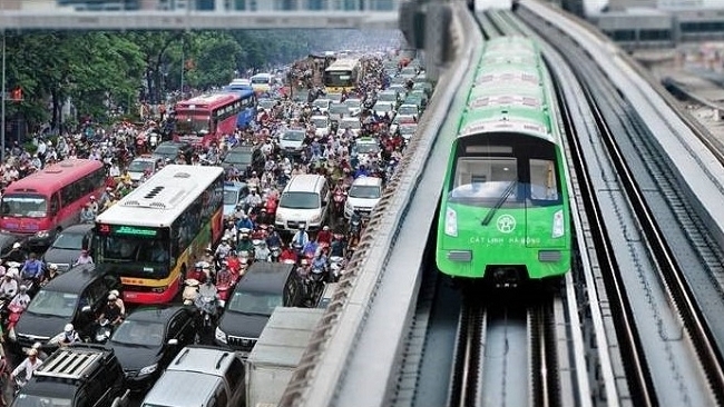 Kinh hoàng: 70 ngàn xe cộ tắc suốt 5 giờ nơi cửa ngõ Thủ đô