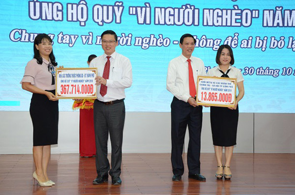 Cẩm Phả thưởng mỗi hộ thoát nghèo 10 triệu đồng