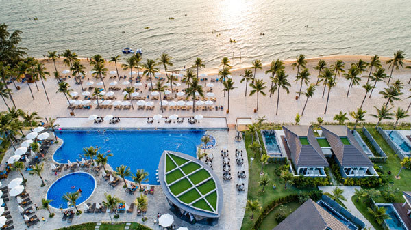 Nhộn nhịp mùa lễ hội cuối năm ở Novotel Phu Quoc Resort