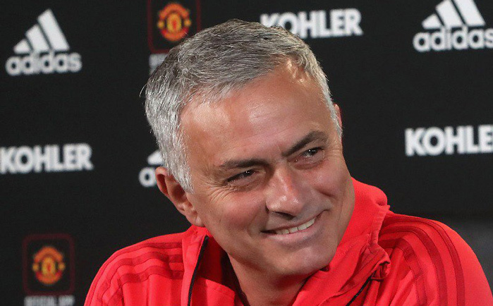 Mourinho tuyên chiến với Man City, CĐV MU phát sốt