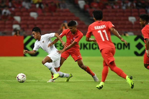 Hạ Indonesia, Singapore khởi đầu suôn sẻ ở AFF Cup