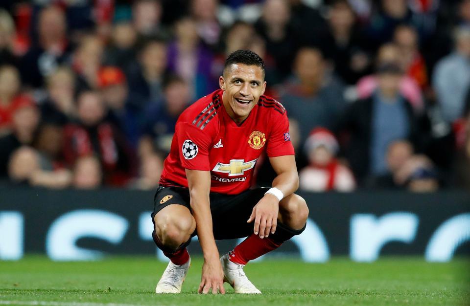 Lý do Sanchez muốn bỏ MU, Sterling ký hợp đồng khủng